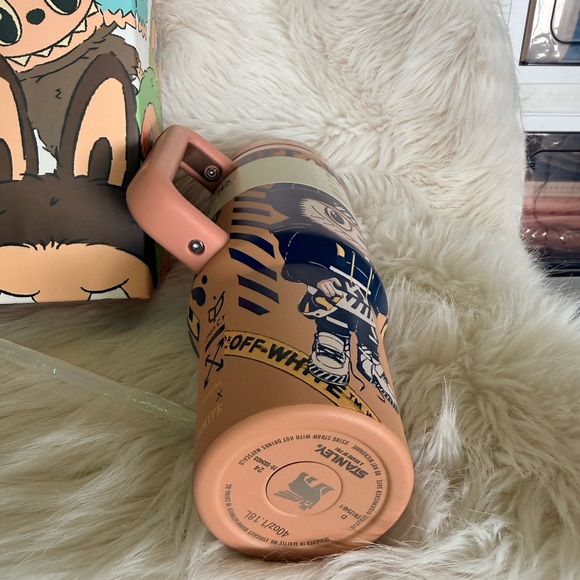 Stanley 40 oz Labubu Off White limited edition - Picture 4 of 7